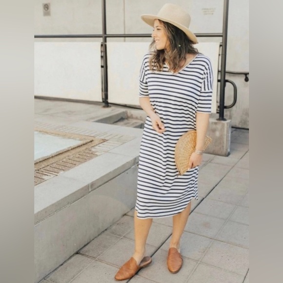 Carly Jean Los Angeles Striped Midi Dress - Picture 1 of 9